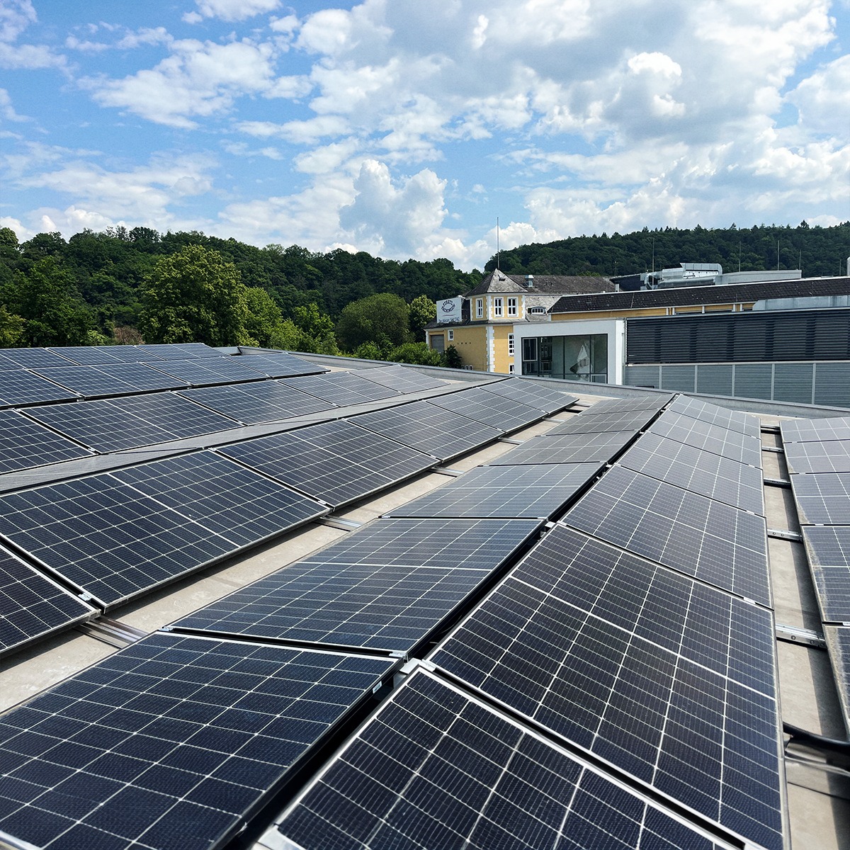 Fachingen nimmt Photovoltaik-Anlage in Betrieb