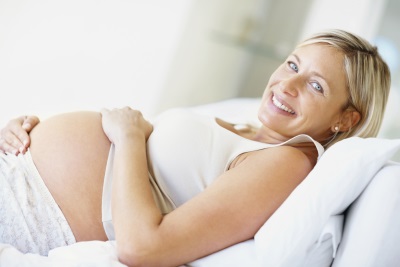 Richtiges Trinkverhalten während der Schwangerschaft ist wichtig: Staatl. Fachingen auf dem 14. Hebammenkongress